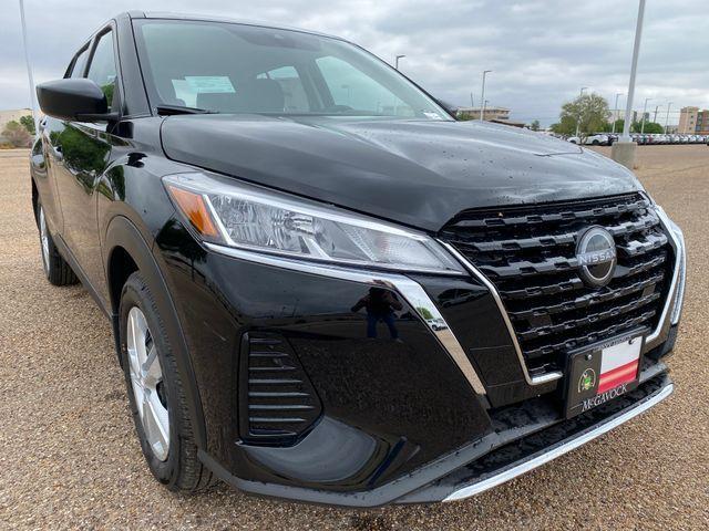 new 2025 Nissan Kicks Play car, priced at $22,125