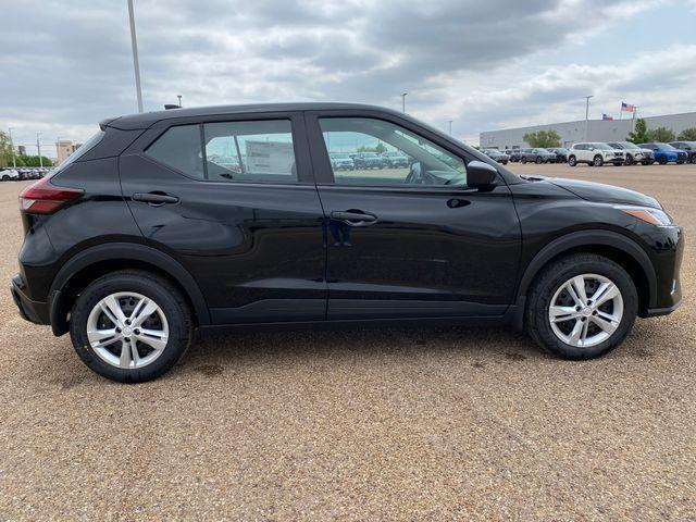 new 2025 Nissan Kicks Play car, priced at $22,125