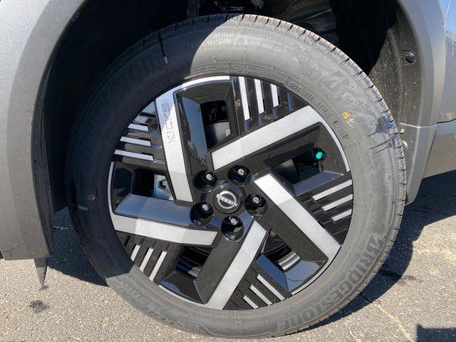 new 2026 Nissan Kicks car, priced at $23,924