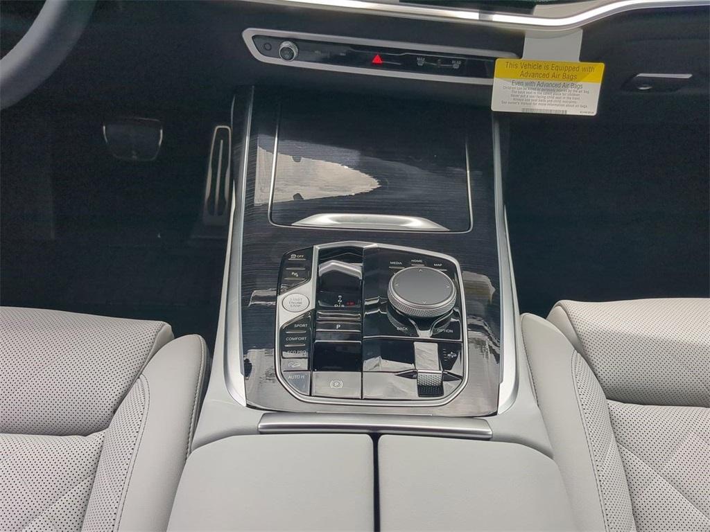 new 2026 BMW X7 car, priced at $101,870