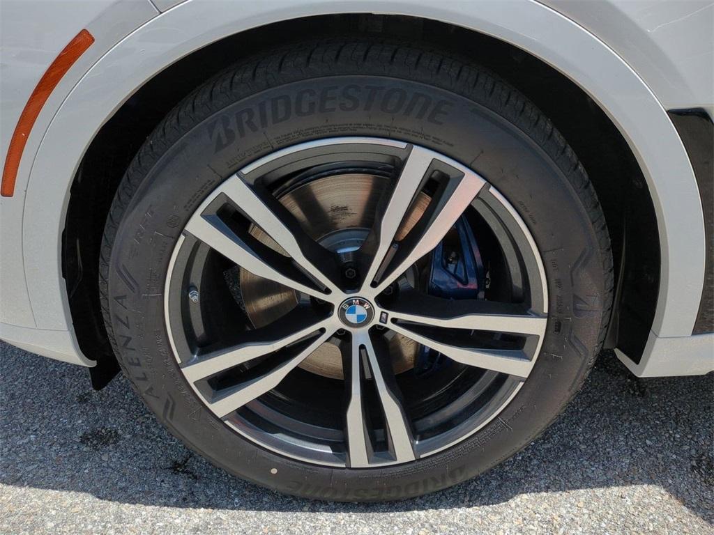 new 2026 BMW X7 car, priced at $98,685
