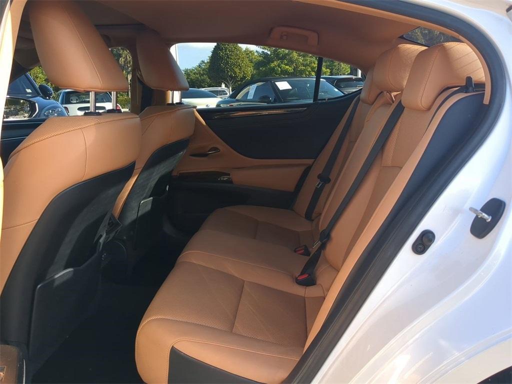 used 2022 Lexus ES 350 car, priced at $32,997