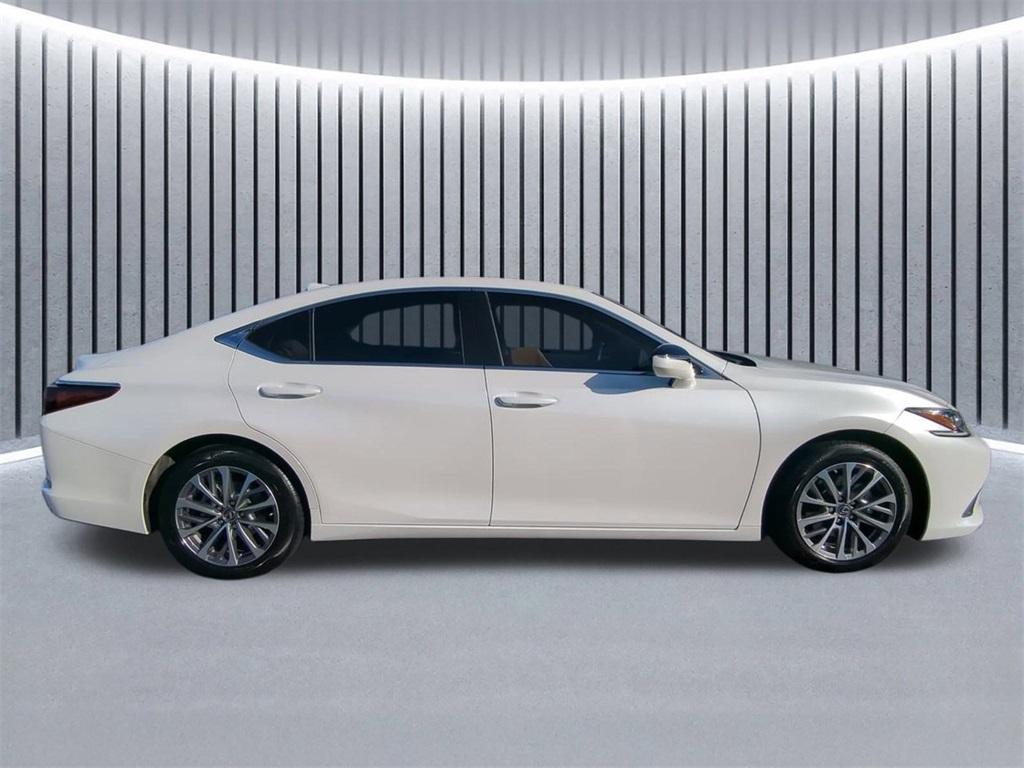 used 2022 Lexus ES 350 car, priced at $32,997