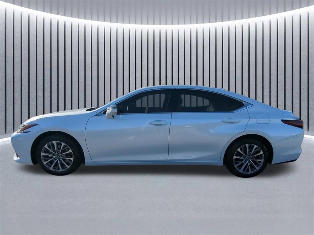 used 2022 Lexus ES 350 car, priced at $32,997