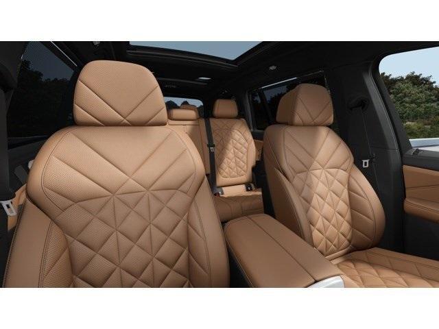 new 2026 BMW X7 car, priced at $100,235