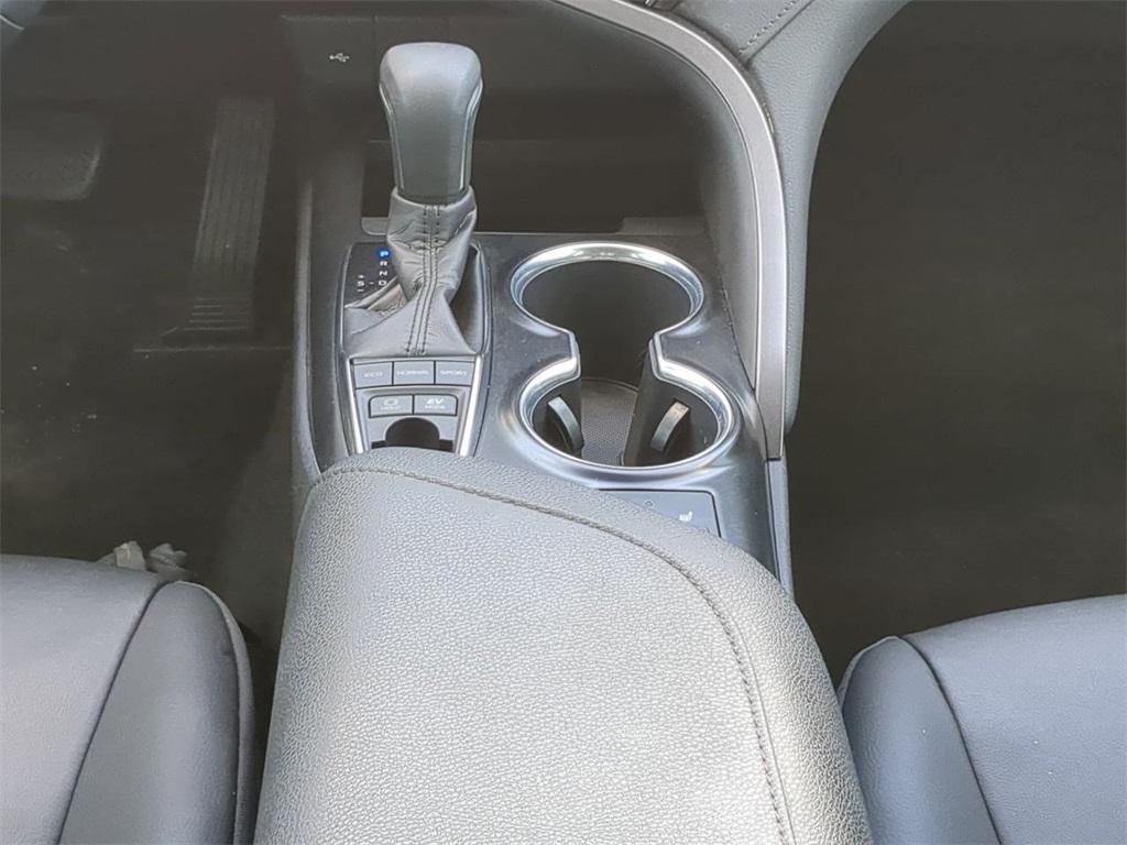 used 2020 Toyota Camry Hybrid car, priced at $23,549