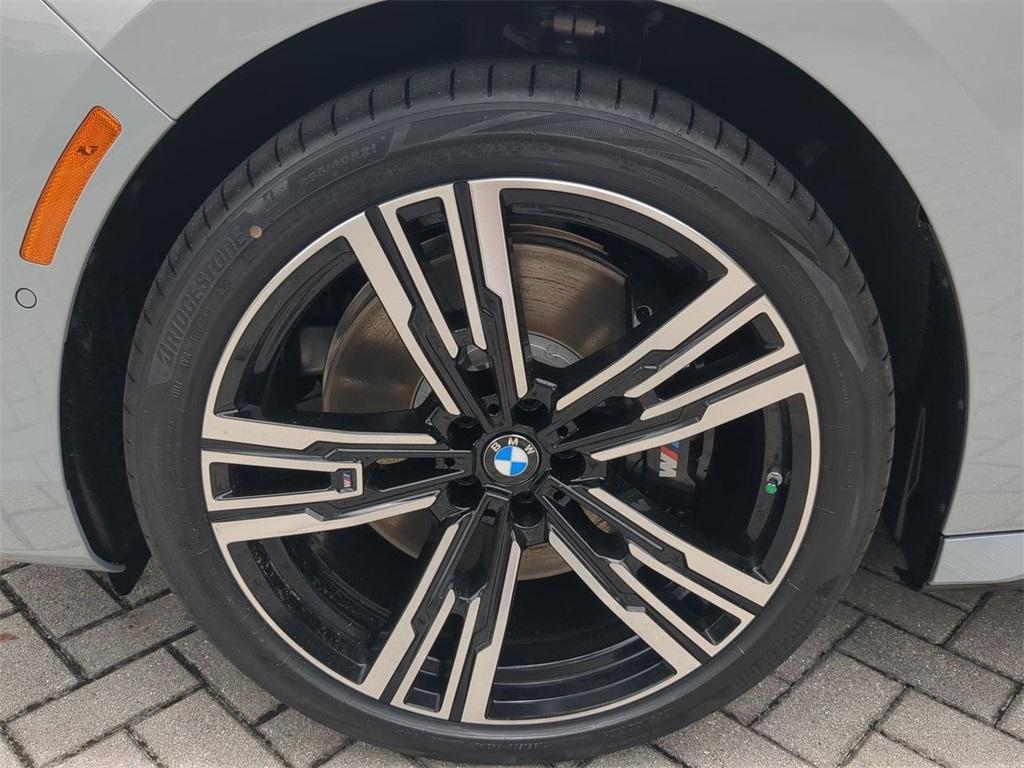 new 2025 BMW 760 car, priced at $132,825
