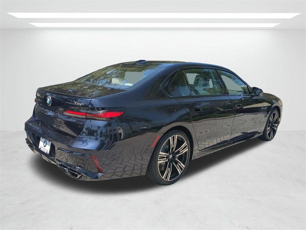 new 2025 BMW 760 car, priced at $133,930