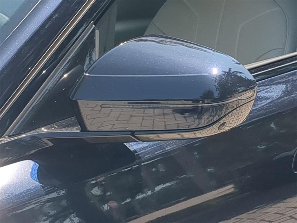new 2025 BMW 760 car, priced at $133,930