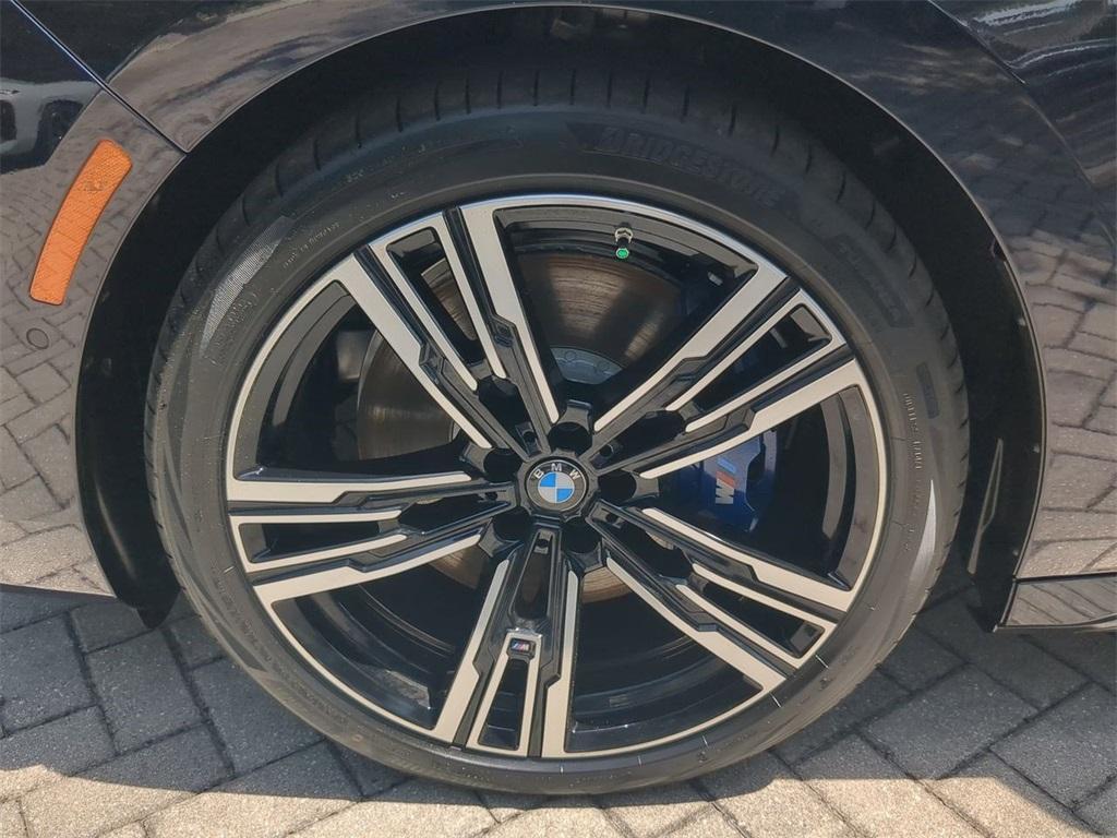 new 2025 BMW 760 car, priced at $133,930