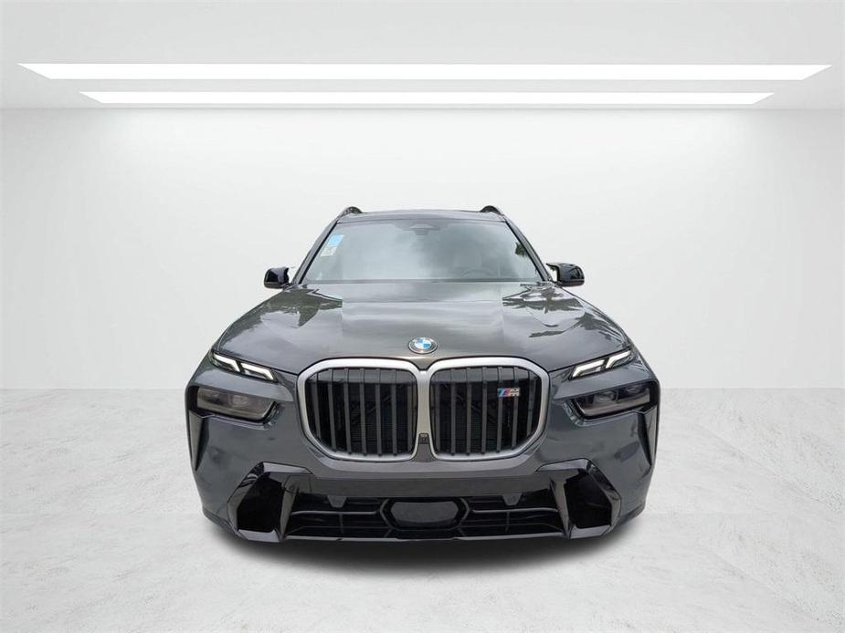 new 2025 BMW X7 car, priced at $118,505