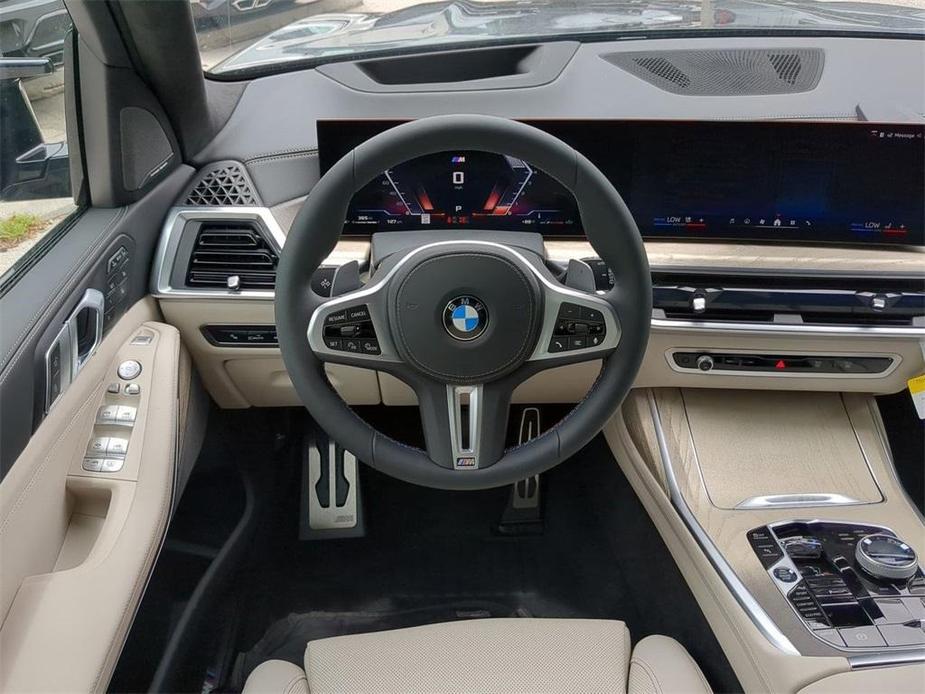 new 2025 BMW X7 car, priced at $118,505