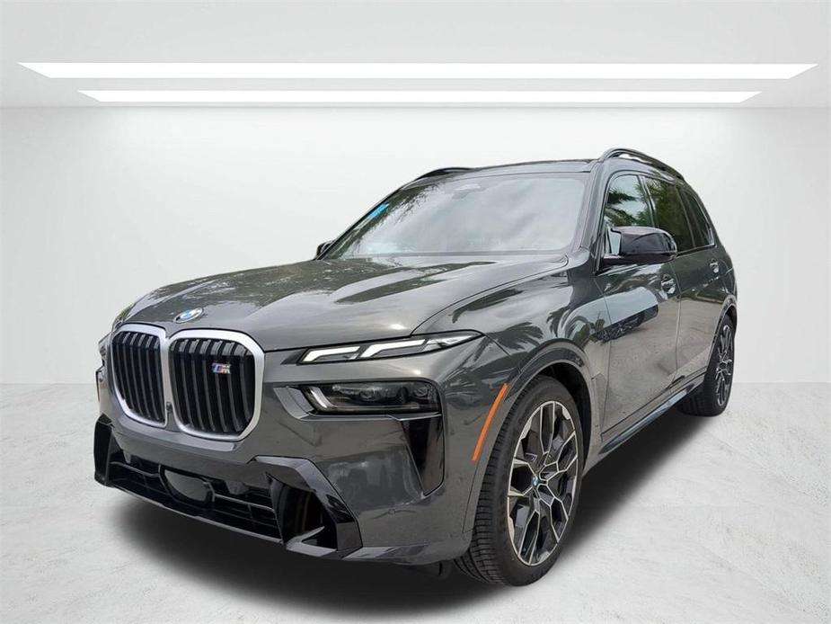 new 2025 BMW X7 car, priced at $118,505