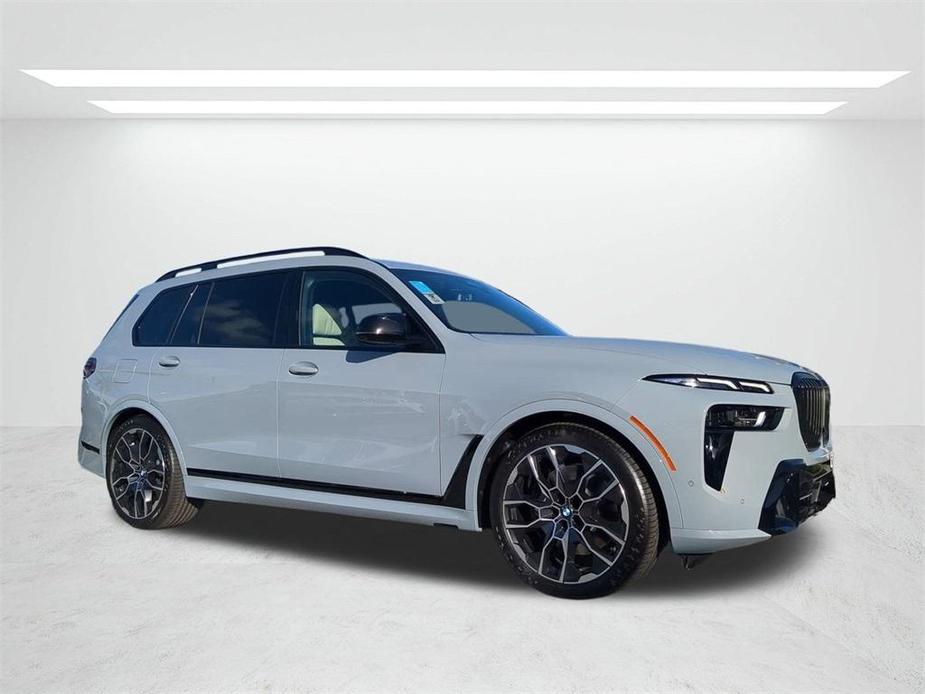 new 2025 BMW X7 car, priced at $116,570