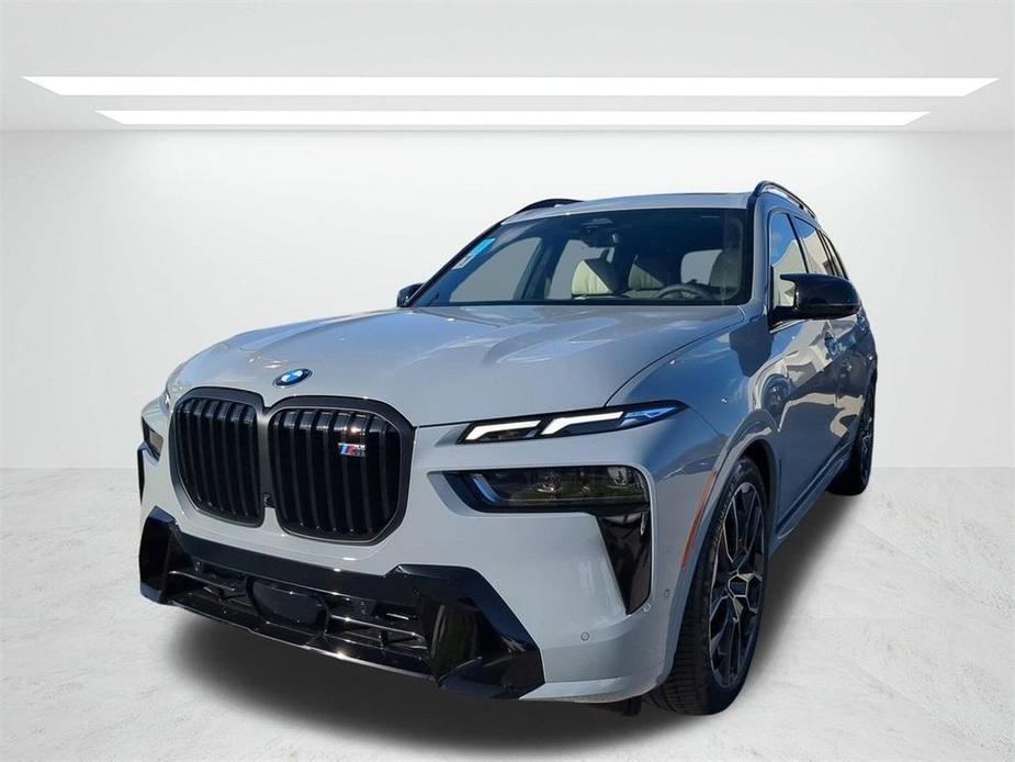 new 2025 BMW X7 car, priced at $116,570