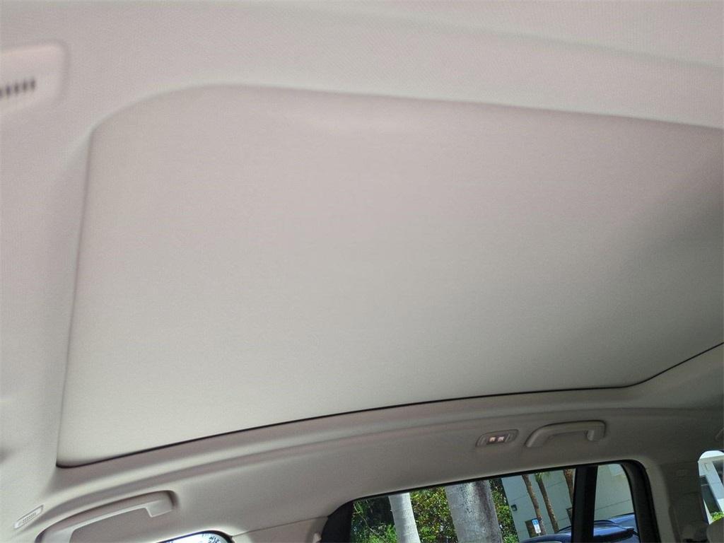 new 2026 BMW X7 car, priced at $103,185