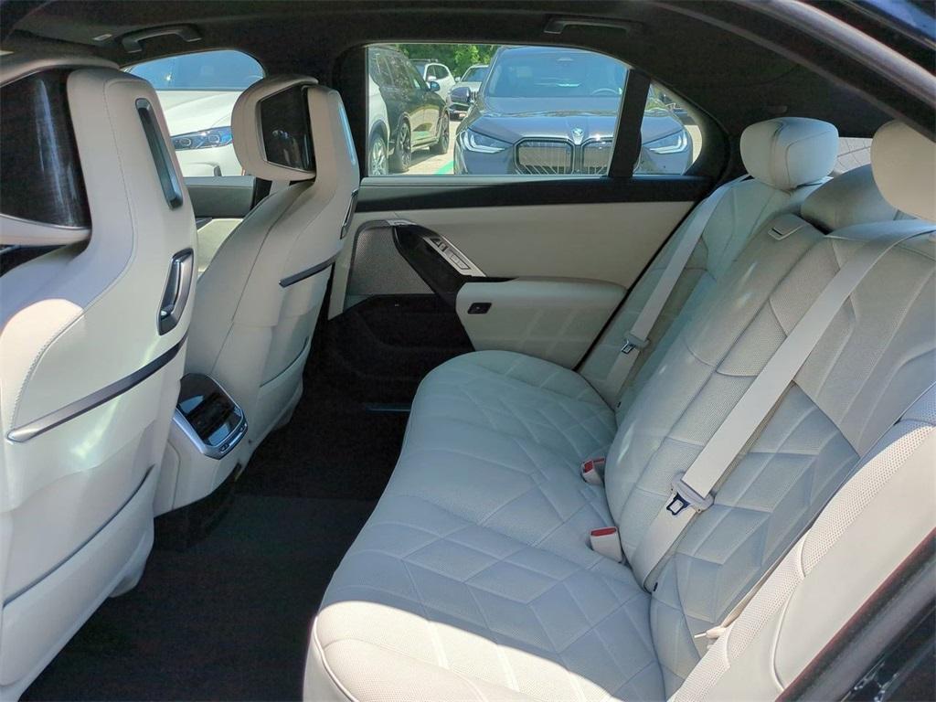new 2025 BMW 760 car, priced at $132,825