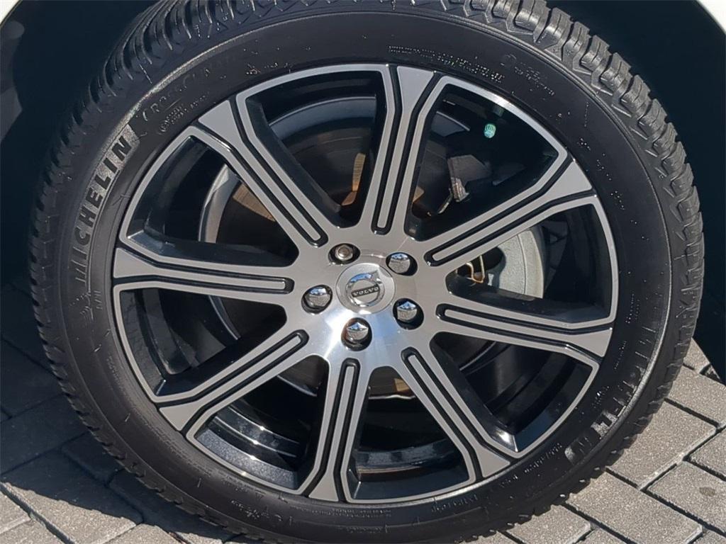 used 2019 Volvo XC60 car, priced at $24,375