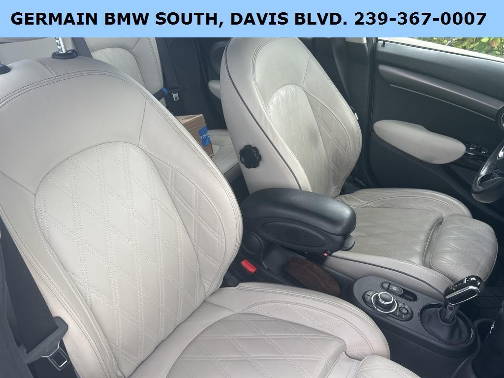 used 2022 MINI Hardtop car, priced at $23,391