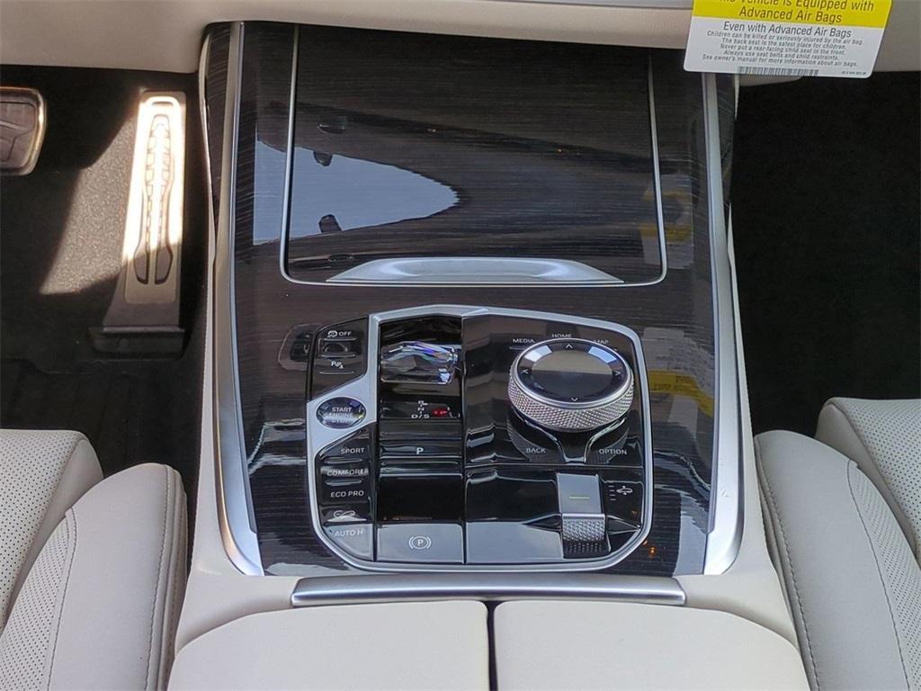 new 2026 BMW X7 car, priced at $125,200