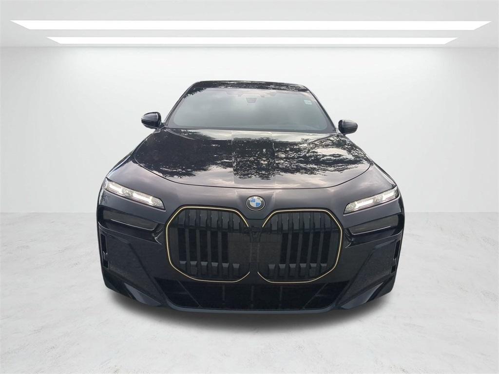 new 2025 BMW 760 car, priced at $132,825