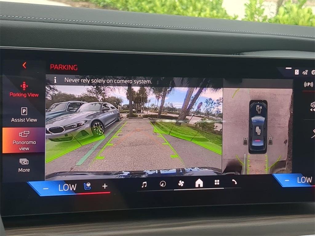 new 2025 BMW 760 car, priced at $132,825