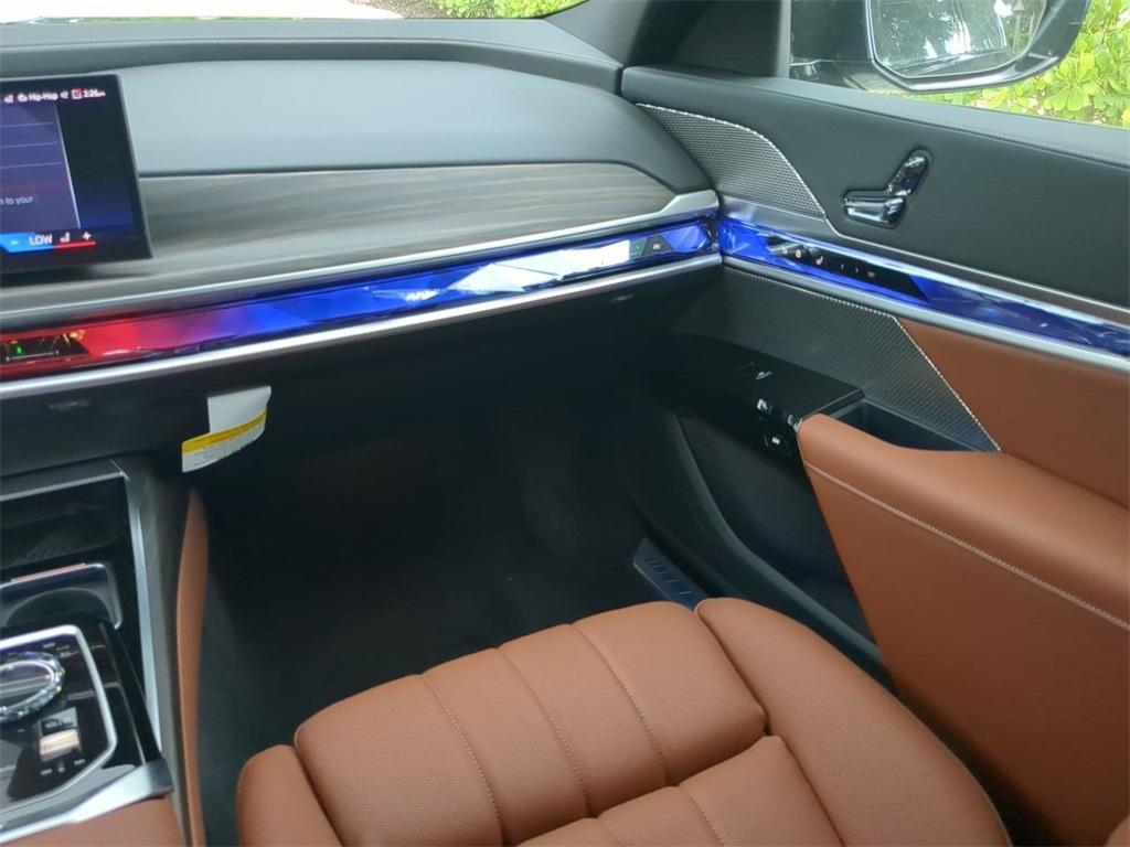 new 2025 BMW 760 car, priced at $132,825