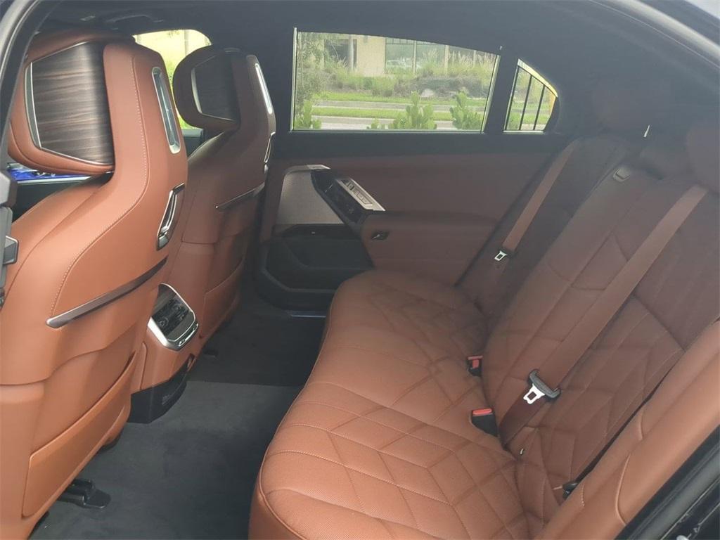 new 2025 BMW 760 car, priced at $132,825