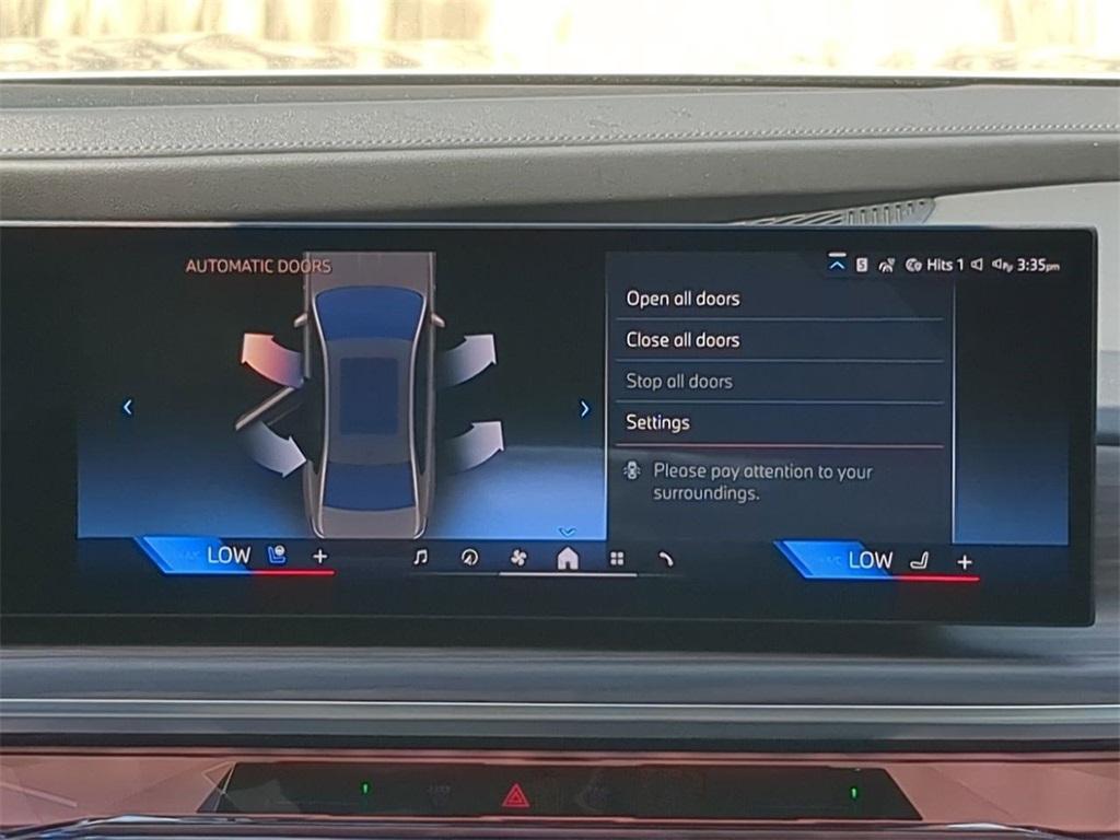 new 2025 BMW 760 car, priced at $132,280