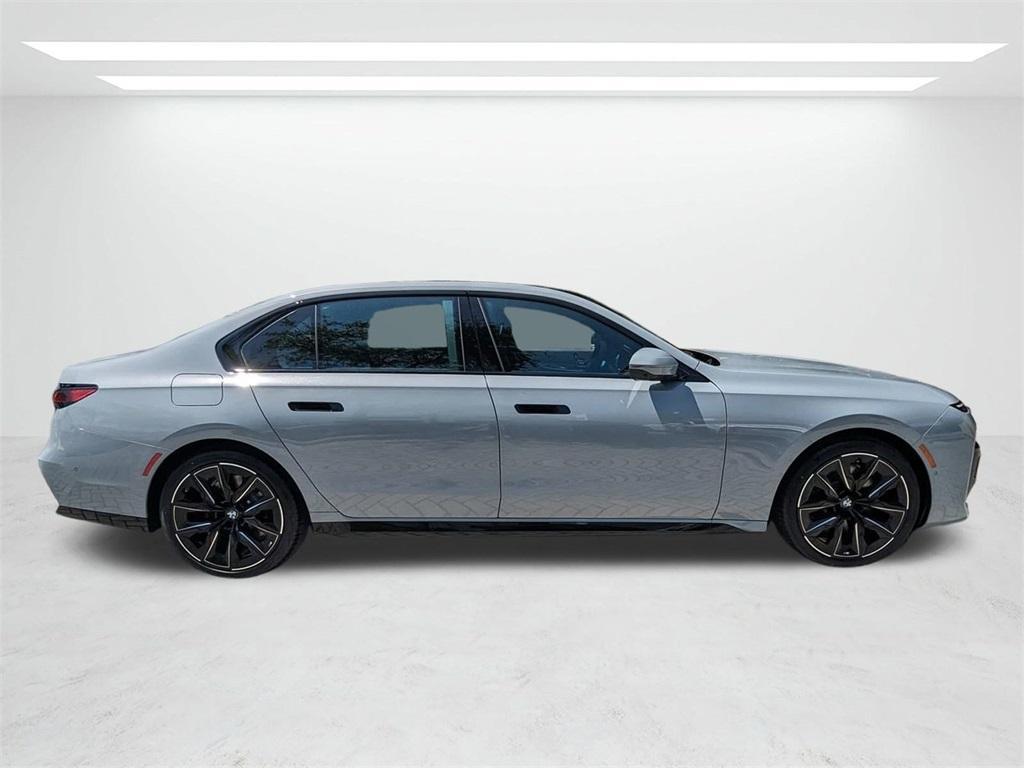new 2025 BMW 760 car, priced at $132,280