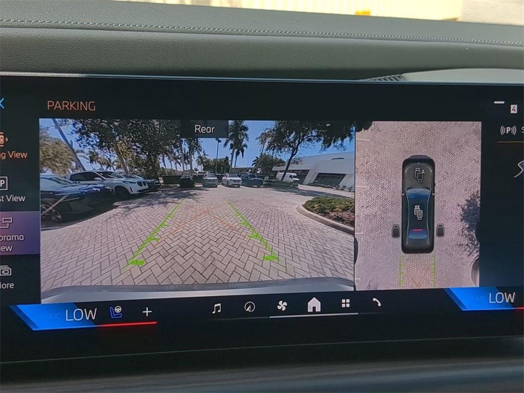 new 2025 BMW 760 car, priced at $132,280