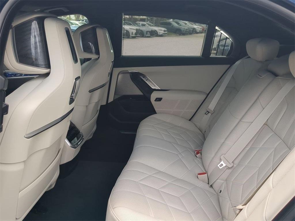 new 2025 BMW 760 car, priced at $137,125