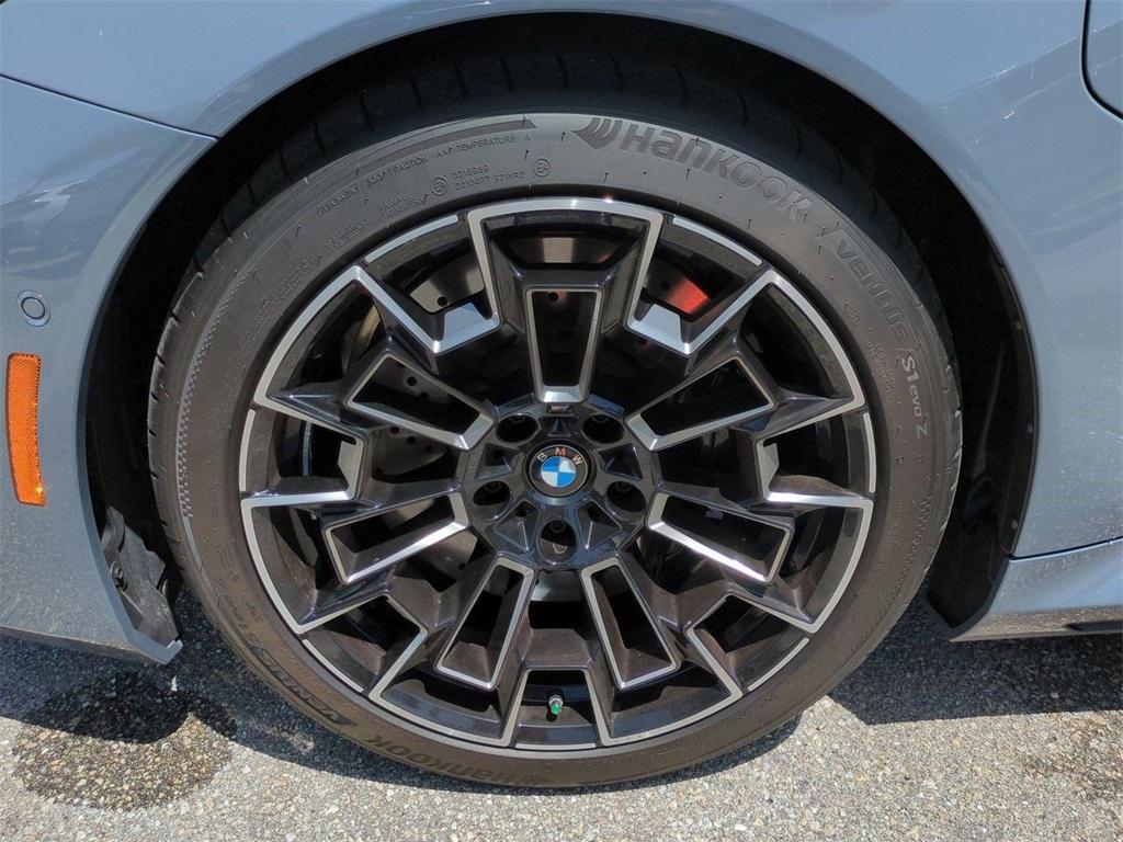 new 2026 BMW M5 car, priced at $131,200