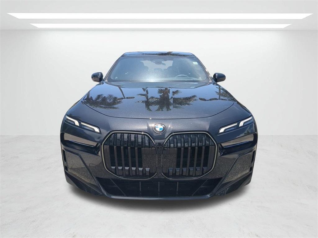 new 2025 BMW 760 car, priced at $130,815