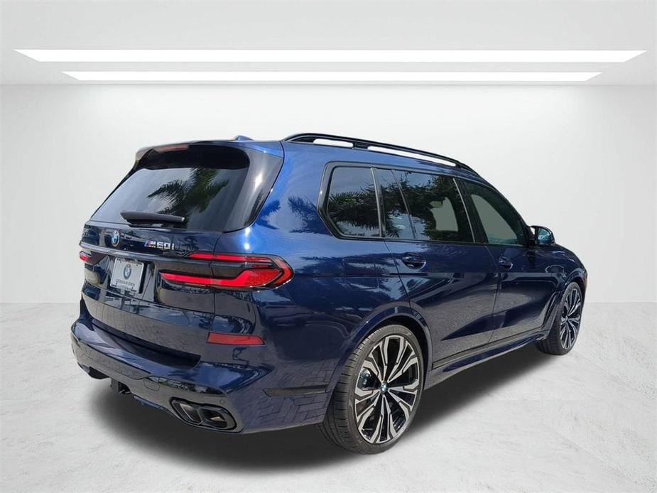 new 2025 BMW X7 car, priced at $124,420