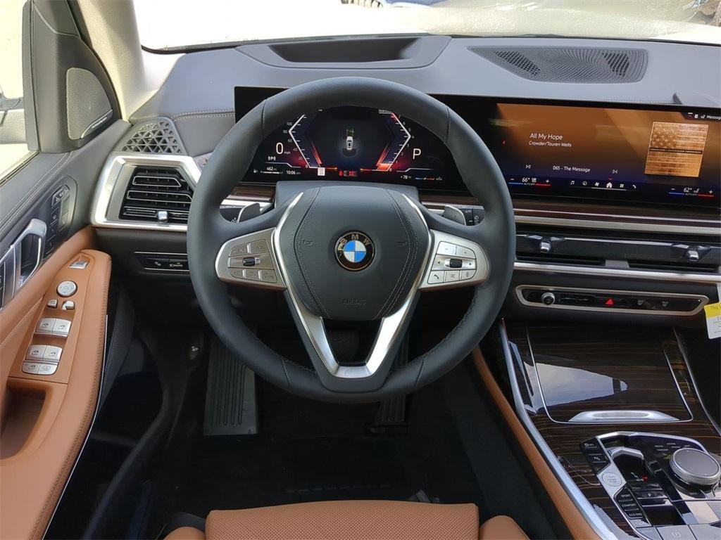 new 2025 BMW X7 car, priced at $90,250