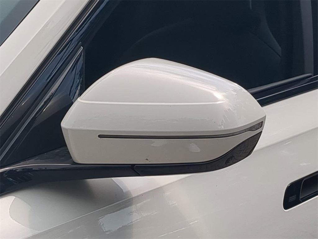 new 2025 BMW 760 car, priced at $129,735
