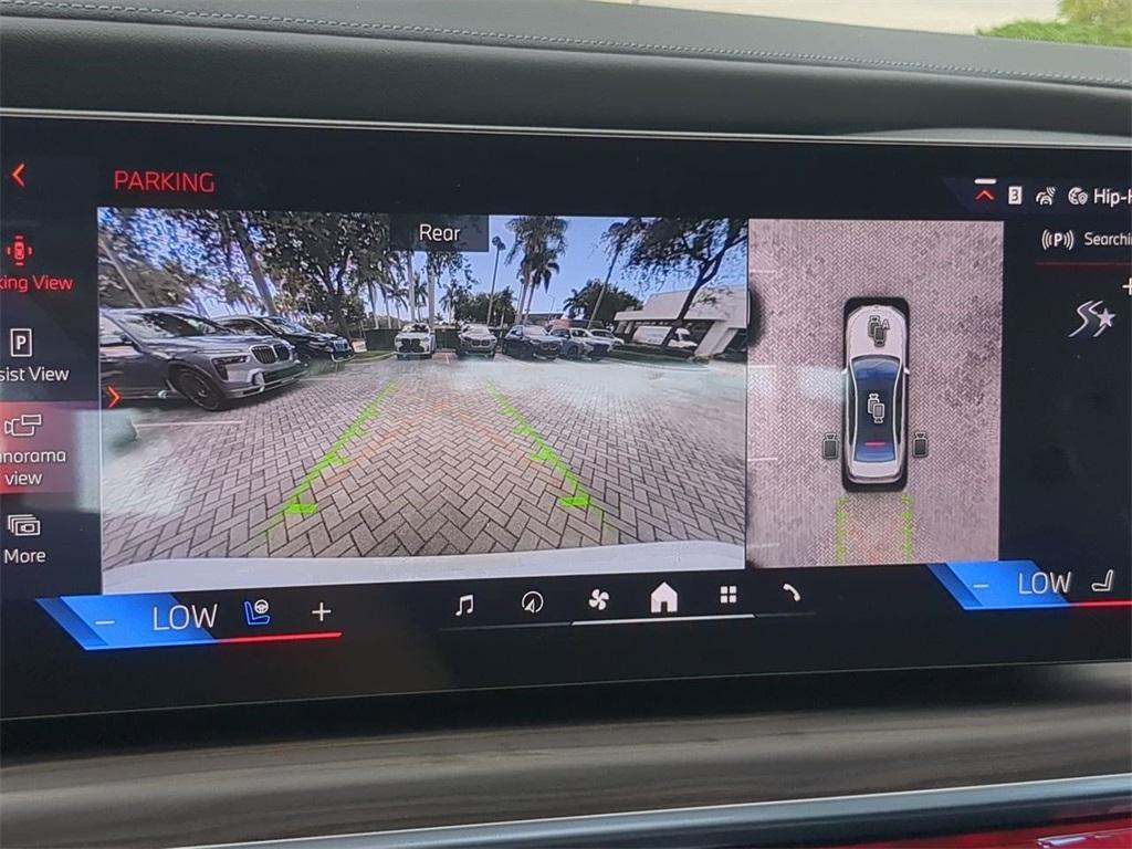 new 2025 BMW 760 car, priced at $129,735