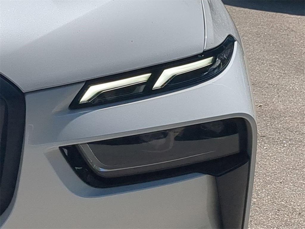 new 2026 BMW X7 car, priced at $121,170