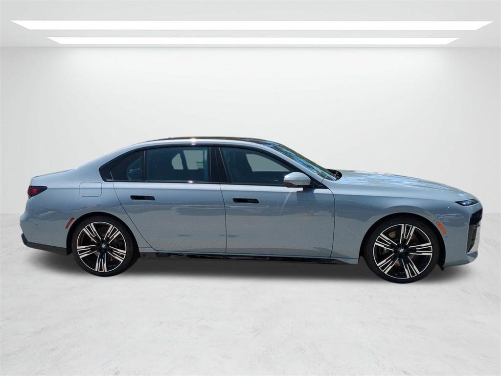 new 2025 BMW 760 car, priced at $132,825