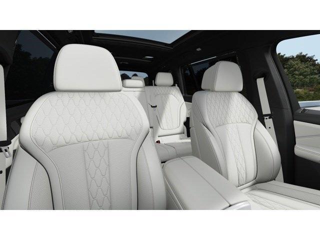 new 2026 BMW X7 car, priced at $123,555