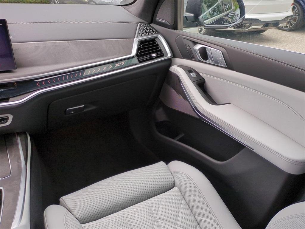 new 2026 BMW X7 car, priced at $97,705