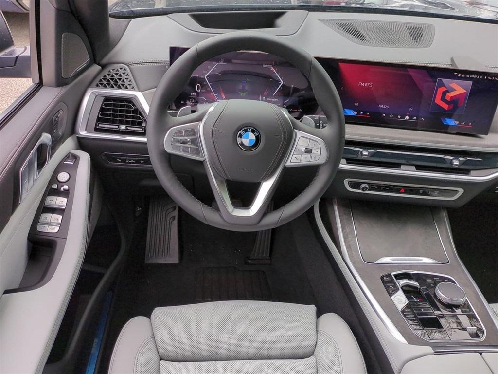 new 2026 BMW X7 car, priced at $97,705
