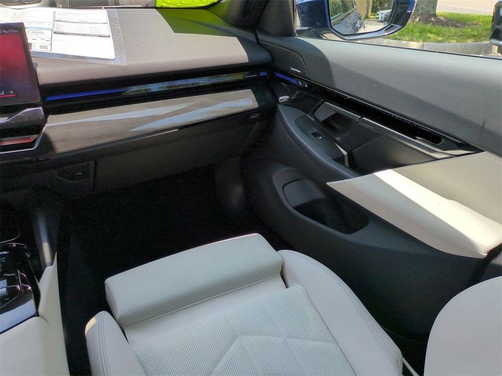new 2024 BMW 530 car, priced at $63,555
