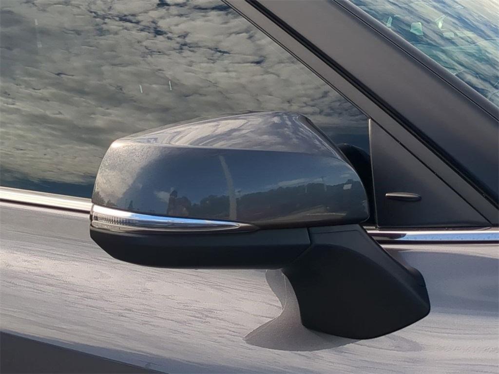 used 2021 Toyota Highlander car, priced at $32,354