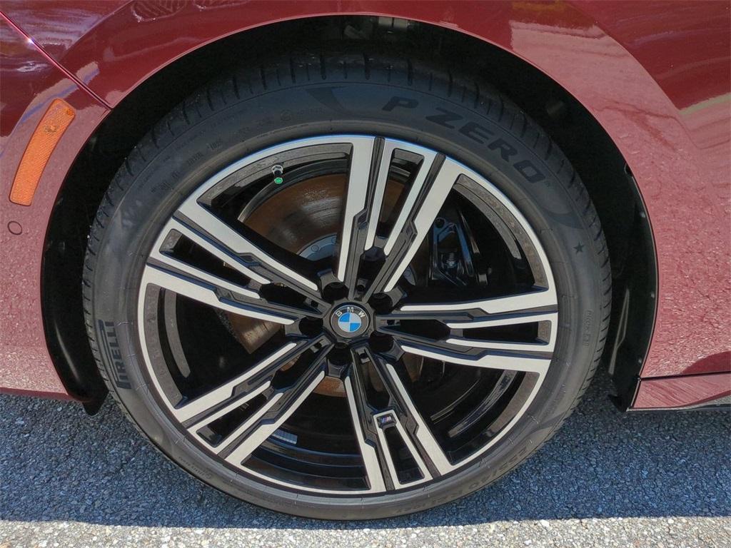 new 2025 BMW 760 car, priced at $129,925