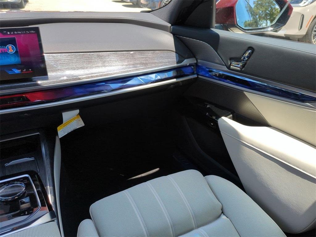 new 2025 BMW 760 car, priced at $129,925
