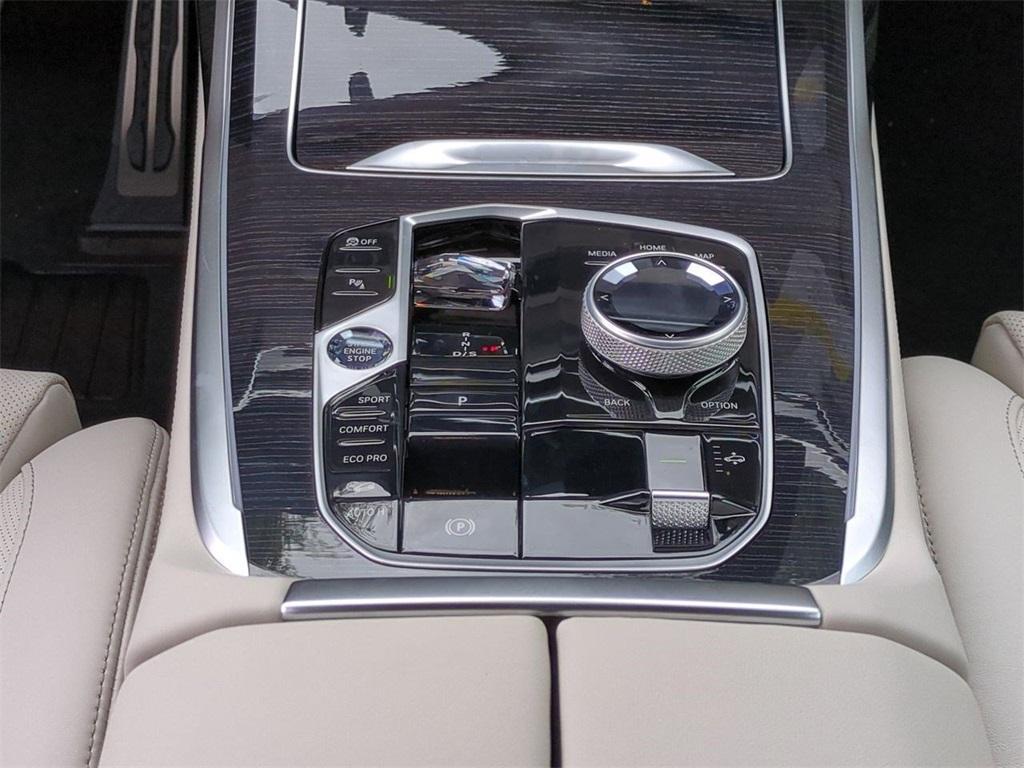 new 2026 BMW X7 car, priced at $124,395