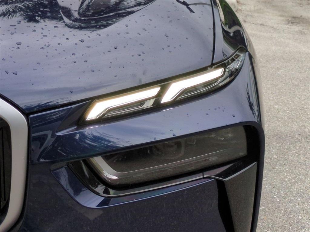 new 2026 BMW X7 car, priced at $124,395