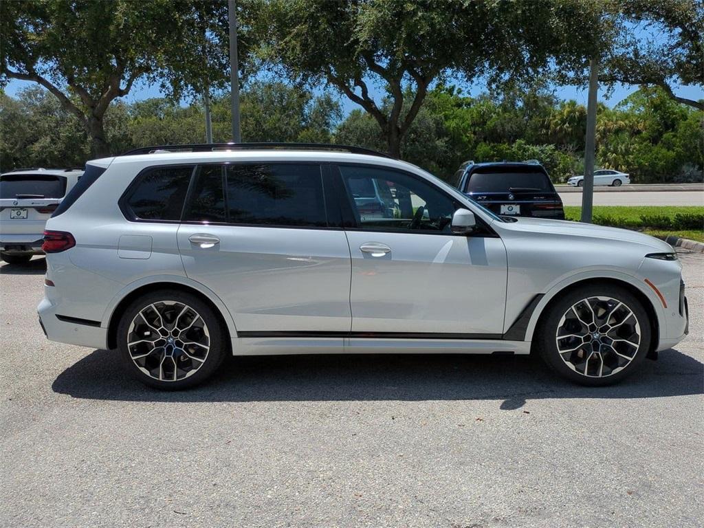 new 2026 BMW X7 car, priced at $100,850